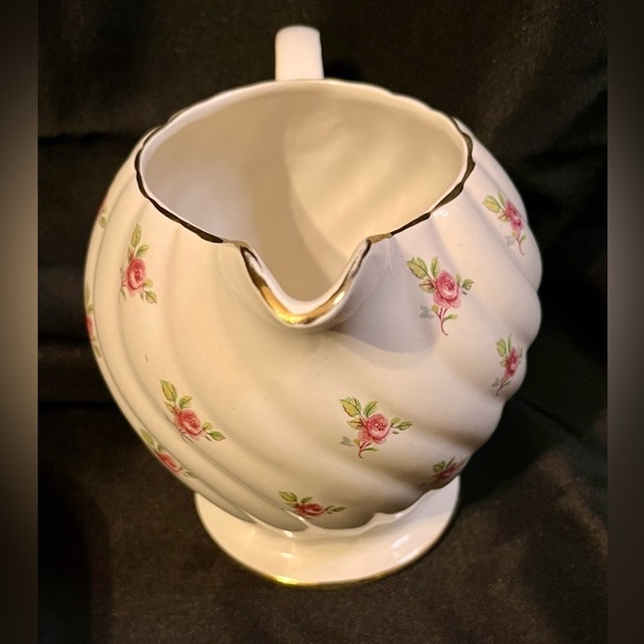Sadler Bridgerton Floral Cream Pitcher Made in England Pattern 1593 Textured VTG - Picture 5 of 17